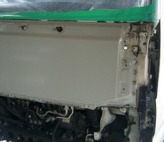 いすゞ・ELFの鈑金修理事例のサムネイル